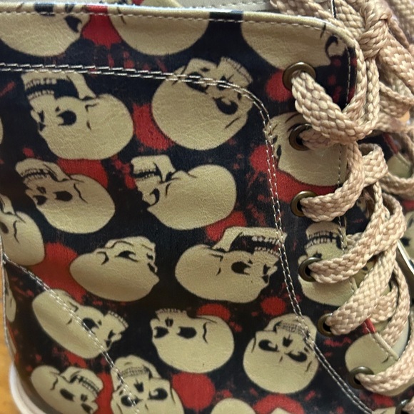 Goby Skull & Graffiti Vegan Leather Combat Boots Size 41 USA 10 - Picture 7 of 8